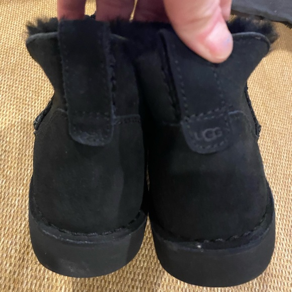 New Ugg Women’s Melrose US8 Black Boots - Picture 6 of 11